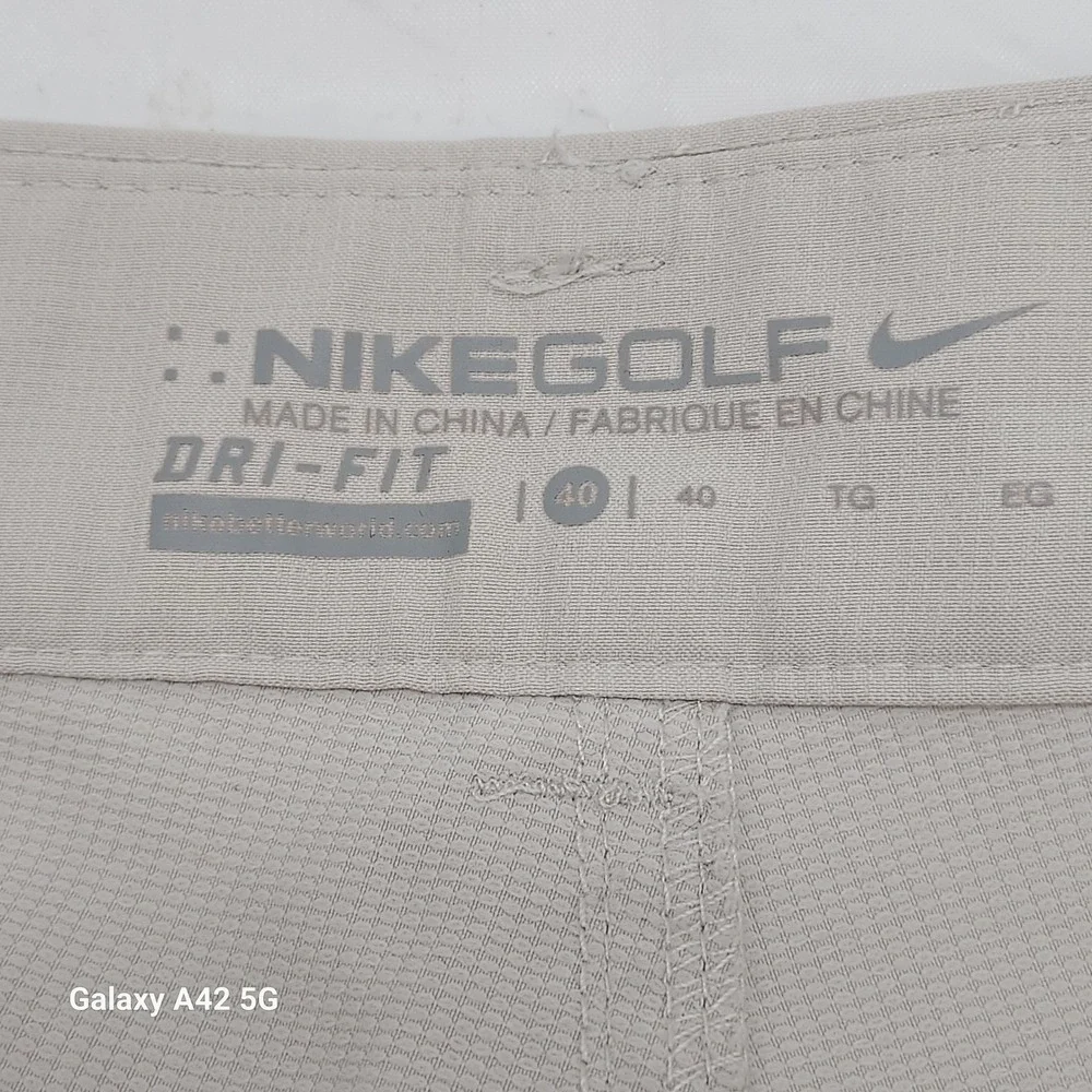 Nike Golf Dri-FIT Cargo Shorts Mens 40 Khaki Tan Performance Stretch‎ 638473-072